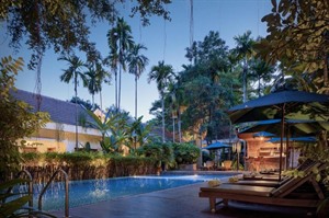Lynnaya Urban River Resort