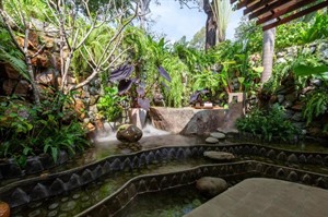 Lynnaya Urban River Resort