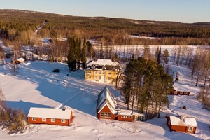 Aerial view over Melderstein Manor