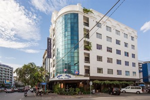 Pacific Hotel Phnom Penh, Exterior