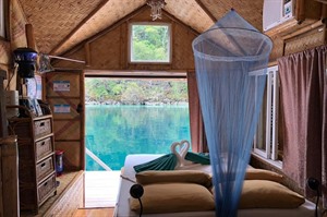 Paolyn Houseboats Coron Island
