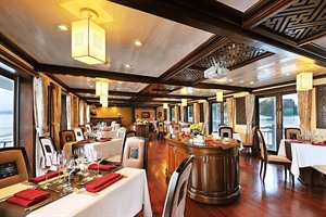 Paradise Luxury Cruise - Dining room