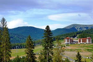 Radisson Blu Bukovel - View of hotel in summer
