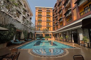 Sokchea Angkor Hotel, Facade