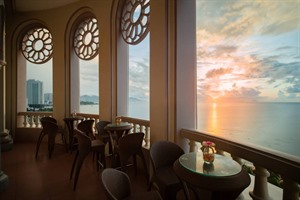 Sunrise Nha Trang Beach Hotel & Spa, Sky Club
