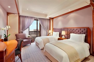 The Ritz-Carlton 2