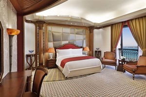 The Ritz-Carlton 5