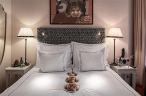 The Sparrow Hotel 8