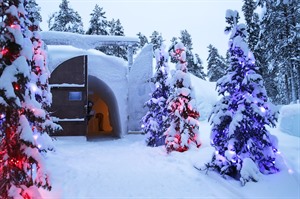 Torassieppi Winter Village Snow Igloo 1