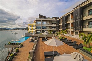 Two Seasons Coron Bayside Hotel, Facade