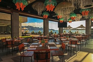 Two Seasons Coron Bayside Hotel, Baya Restaurant