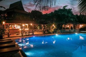 Veranda Natural Resort - Pool and Bar