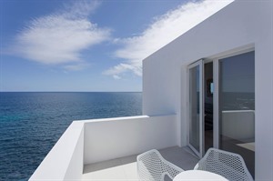 White Exclusive Suites & Villas Hotel 6