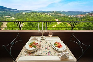 Yantra Grand Hotel - terrace