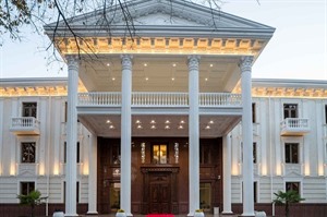 Zarafshon Parkside Hotel 1