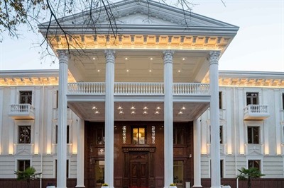 Zarafshon Parkside Hotel
