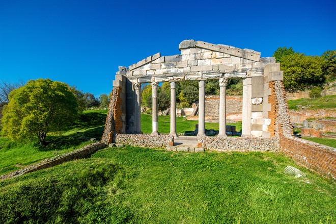 Temple ruins Apollonia