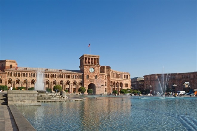 ARRIVE IN YEREVAN