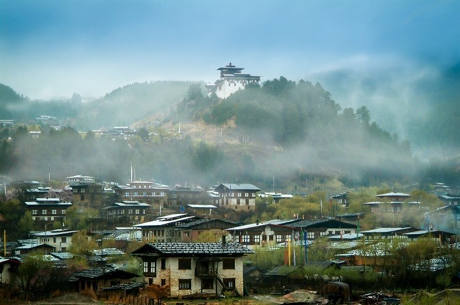 PHOBJIKHA VALLEY TO JAKAR (BUMTHANG VALLEYS)