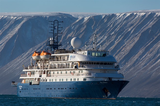 CROSS THE DENMARK STRAIT