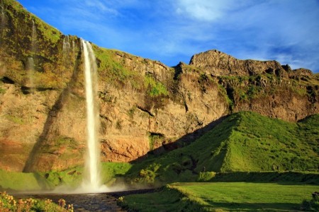 Seljalandsfoss waterfall - Iceland