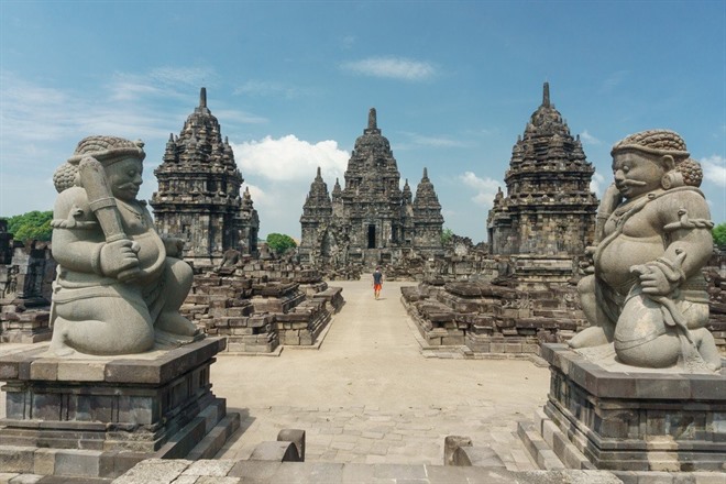 YOGYAKARTA TO SOLO WITH PRAMBANAN TEMPLE