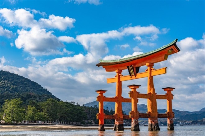 Grand O-Torii gate 