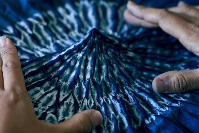 Tie-dyeing experience