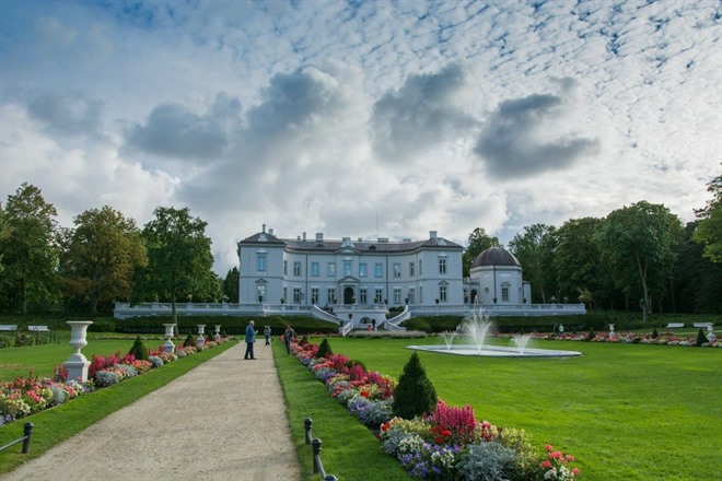 Botanical Garden and Amber Museum