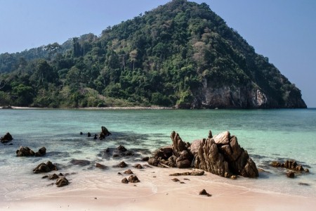 LAMPI ISLAND