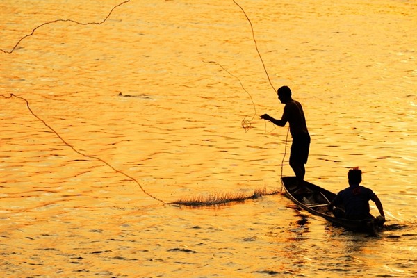 INLE LAKE TO NGAPALI BEACH