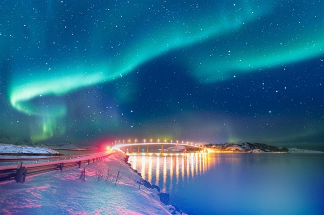 FLY FROM BRISTOL TO TROMSO