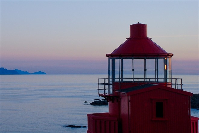 EXPLORE LITTLE ISLAND LIGHTHOUSE