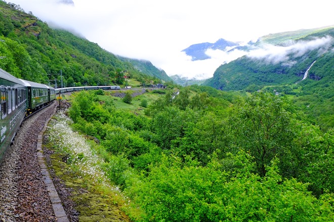 FLÅM RAILWAY TO OSLO