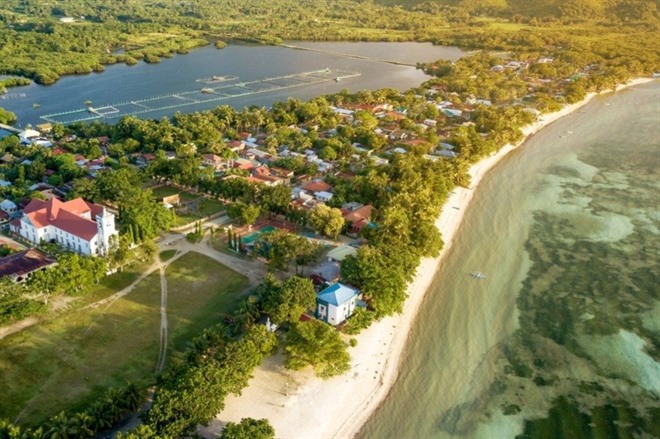 Quinale Beach