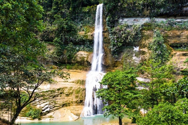 Can-umantad Falls