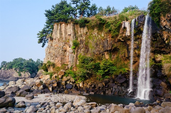 Jeongbang Waterfall 