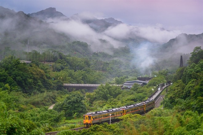 TAIPEI & PINGXI SCENIC TRAIN