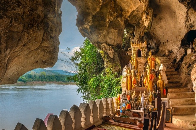 Pak Ou Caves