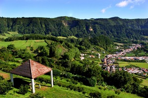 Furnas