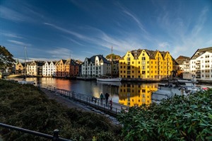 Ålesund Getaway with Friends 5
