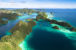 Cruise the Raja Ampat Islands 1