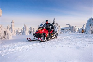 Snowmobiling - Lapland