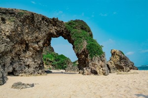 Ahaw Arch Formation