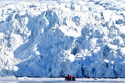 Arctic Cruises - Polar Bears & Pack Ice Cruise - M/V Hondius