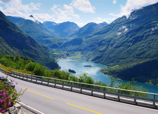 Electric Fly-Drive: Norwegian Fjords Explorer