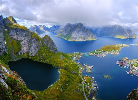 Colours of Norway: Cities and Fjords Group Tour
